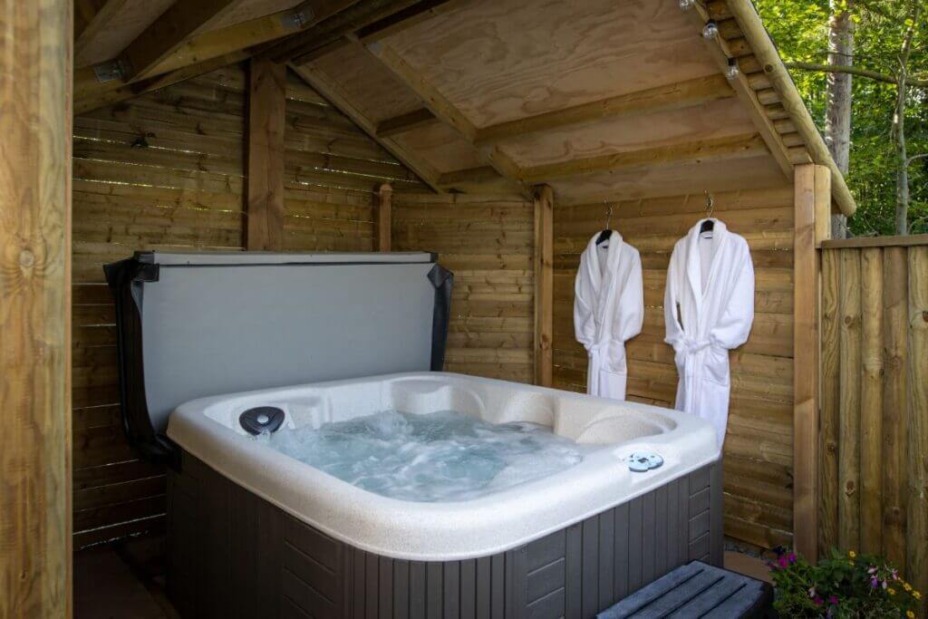 Holiday cottage hot tub Carlisle
